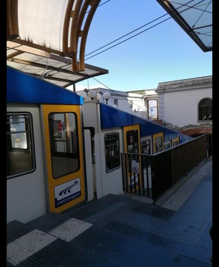 Vomero House With Free Parking 410 Cm Napoli Exterior foto