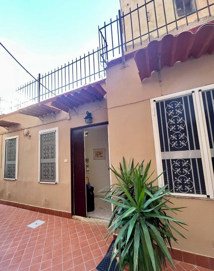 Vomero House With Free Parking 410 Cm Napoli Exterior foto